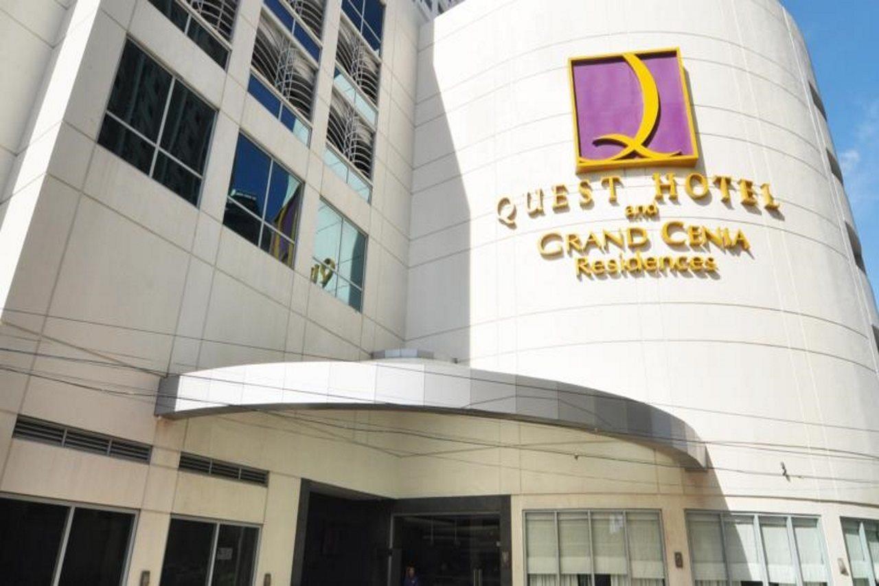 Quest Hotel & Conference Center Cebu Esterno foto